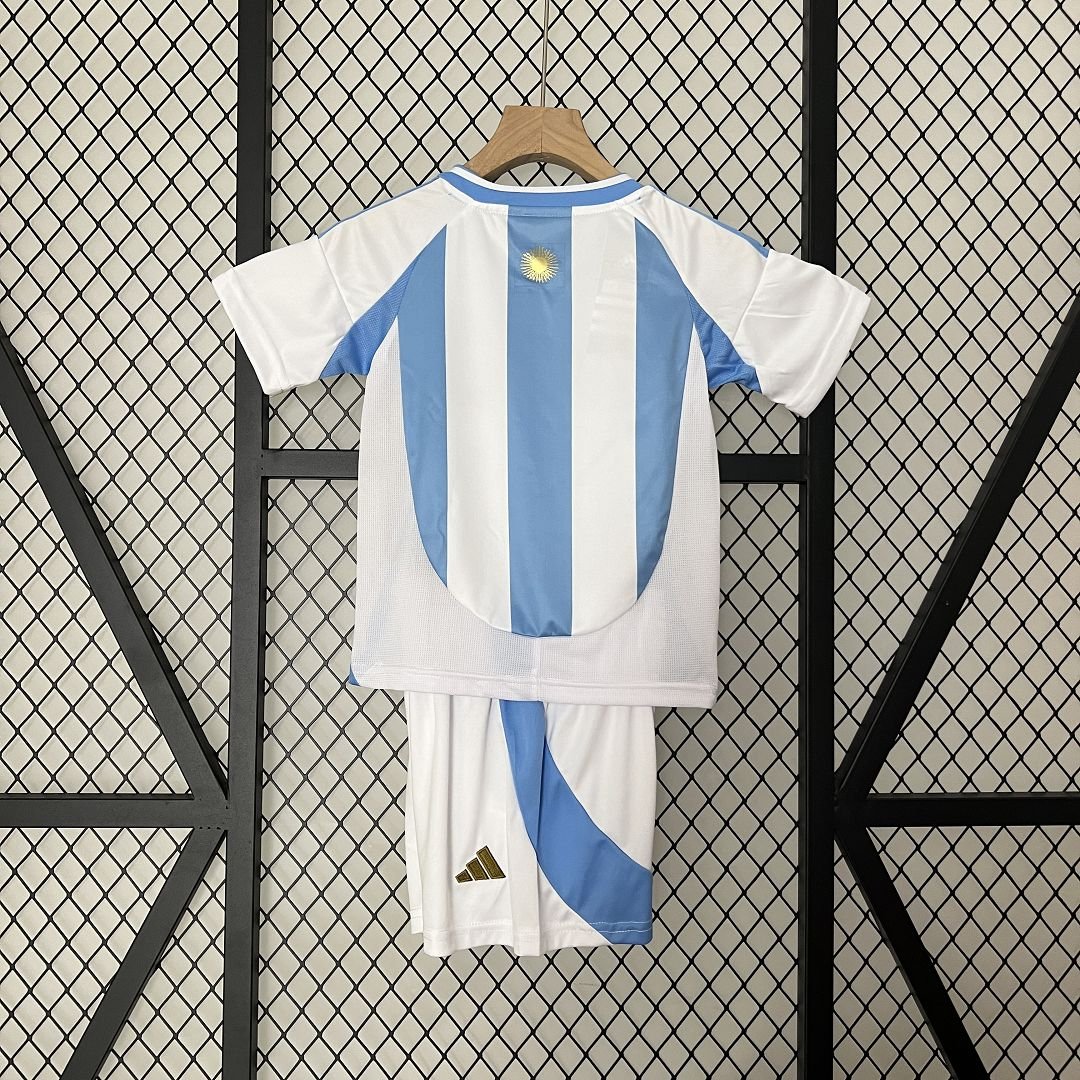 Argentina Home Kids Kit 2024 - Patch Fifa World Champions 2022 - FutStore