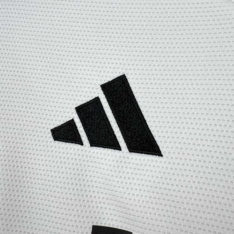 Besiktas JK Home Jersey 2025/26 - FutStore