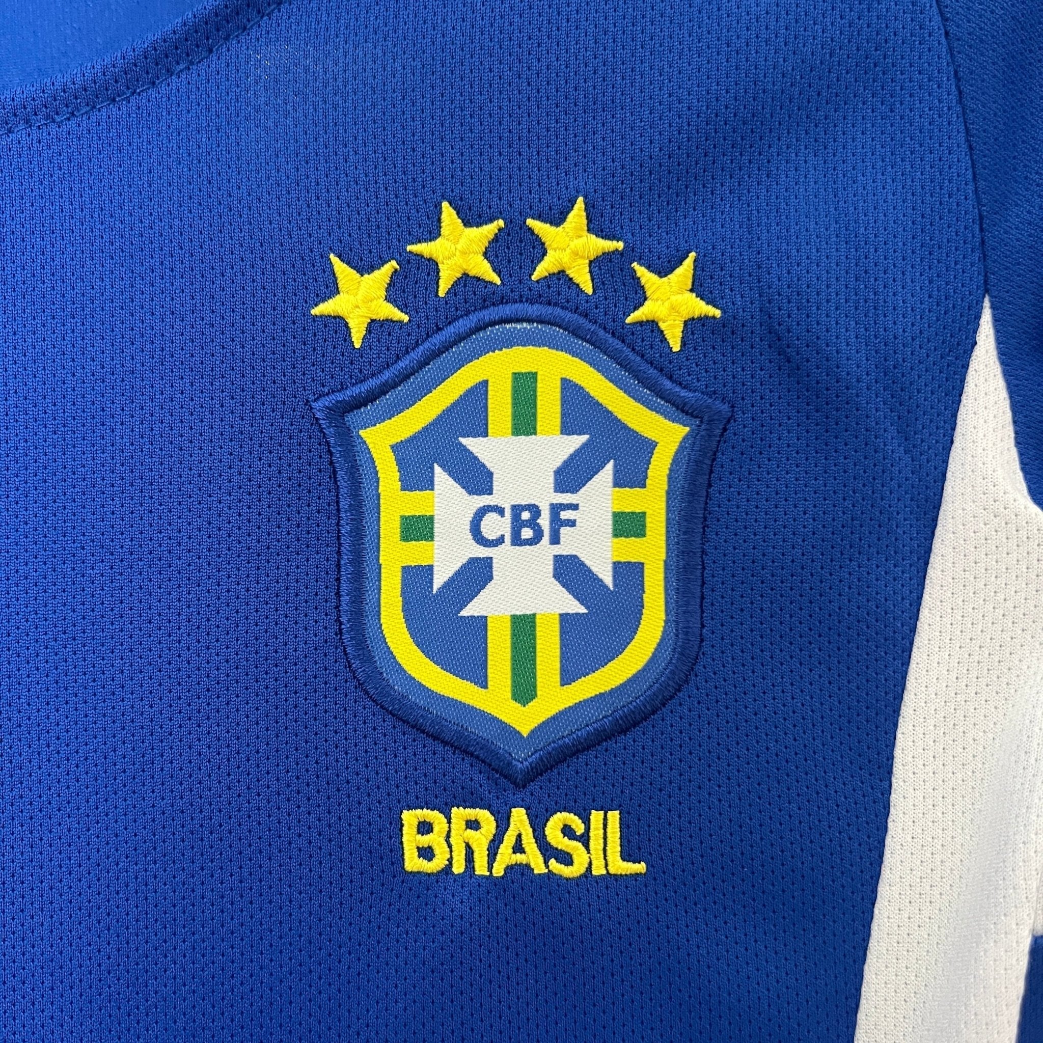 Brazil Away Retro Kids Kit 2002 - FutStore