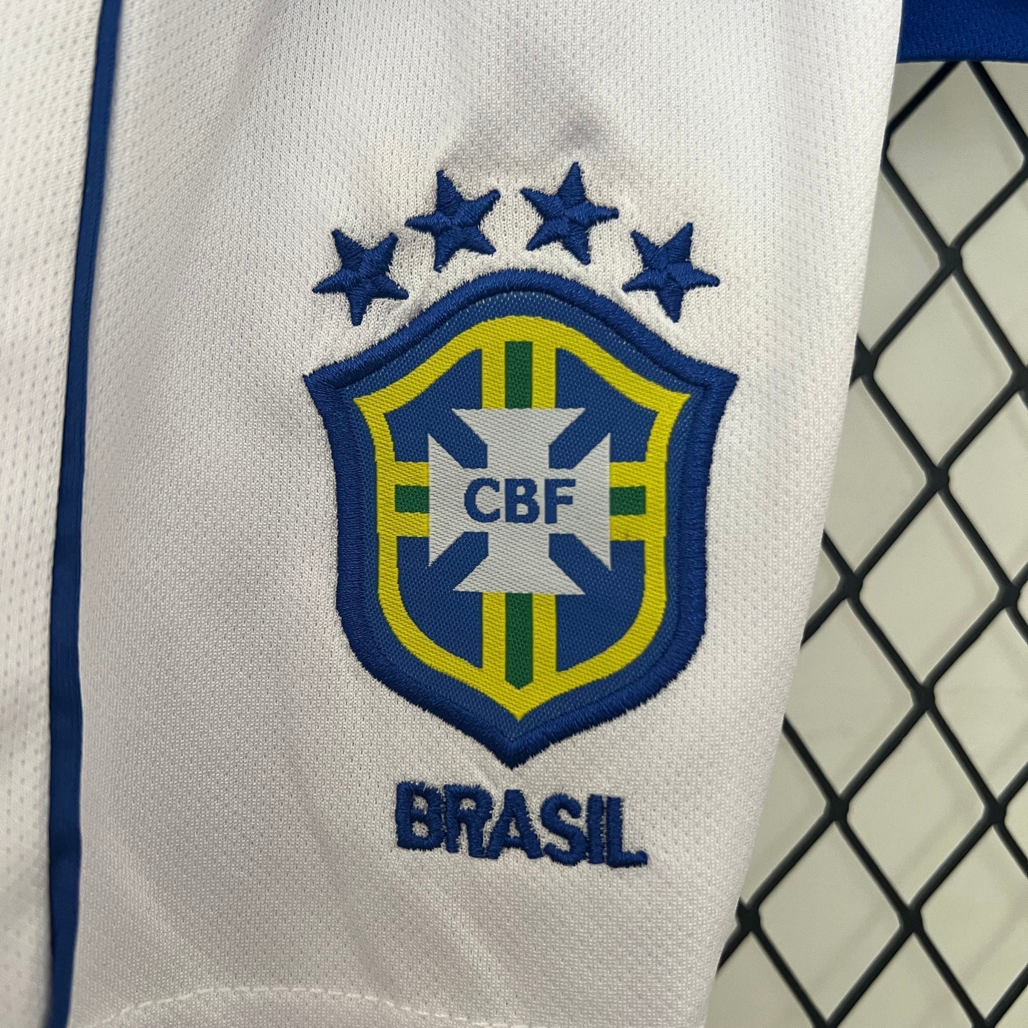 Brazil Away Retro Kids Kit 2002 - FutStore