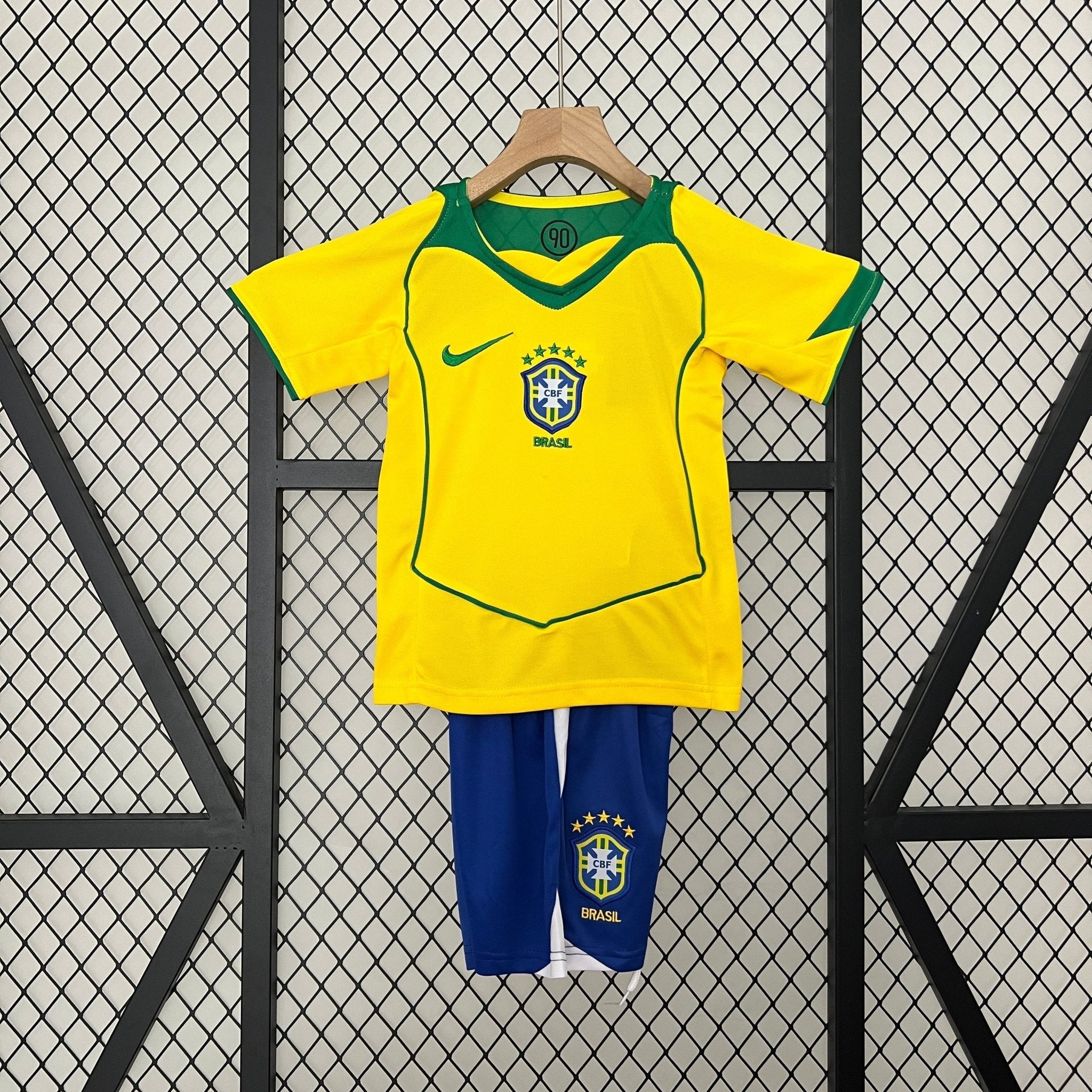 Brazil Away Retro Kids Kit 2004 - FutStore
