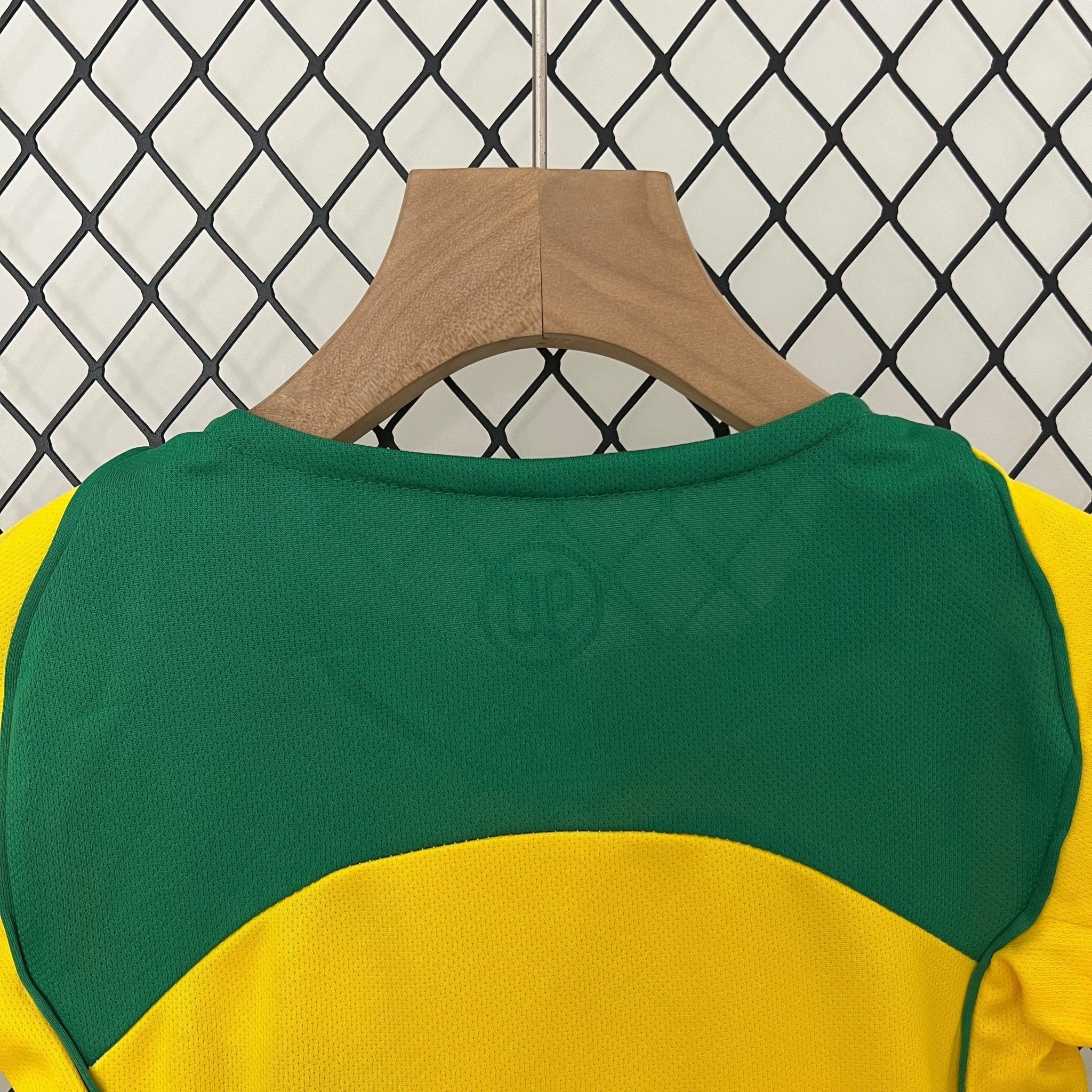Brazil Away Retro Kids Kit 2004 - FutStore