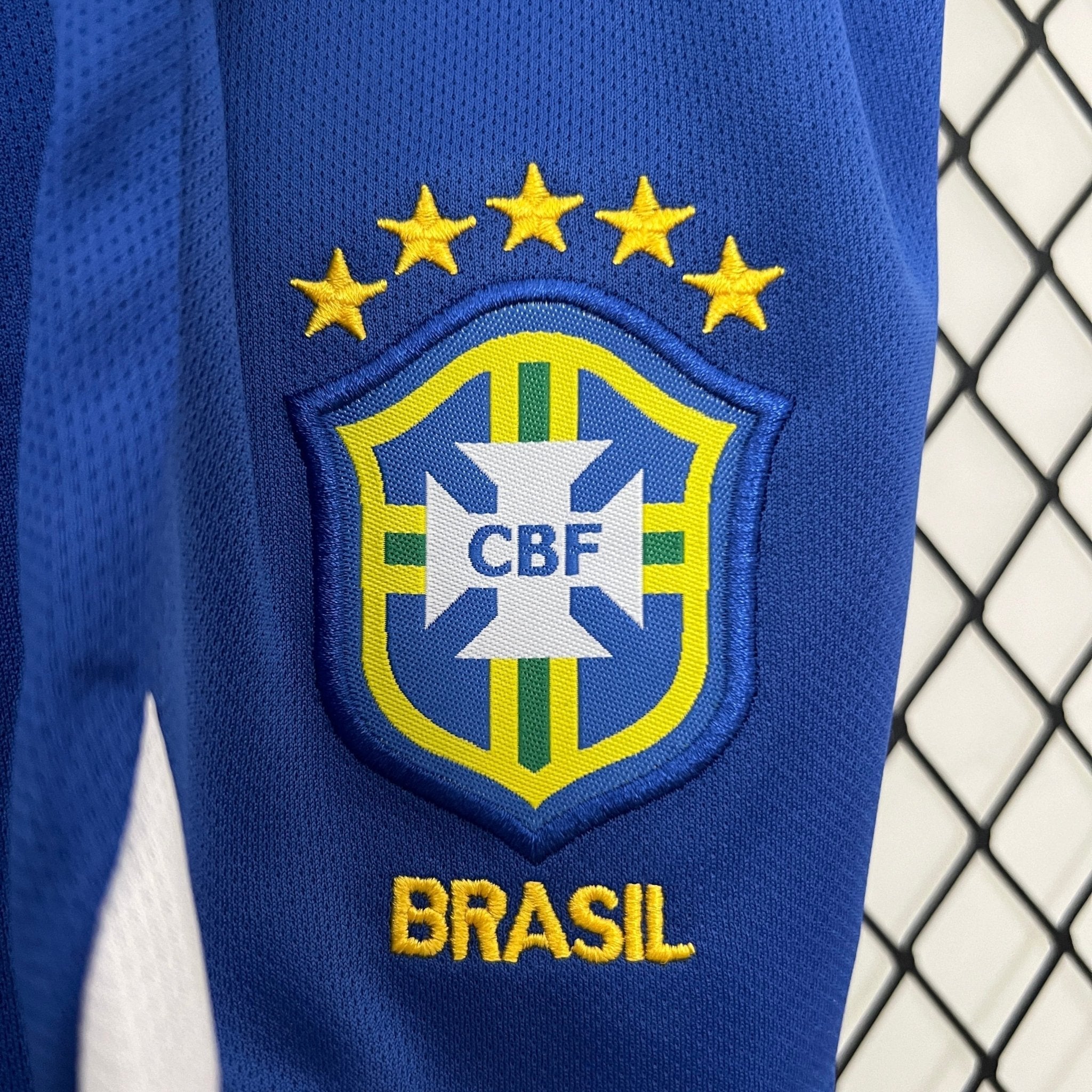 Brazil Away Retro Kids Kit 2004 - FutStore