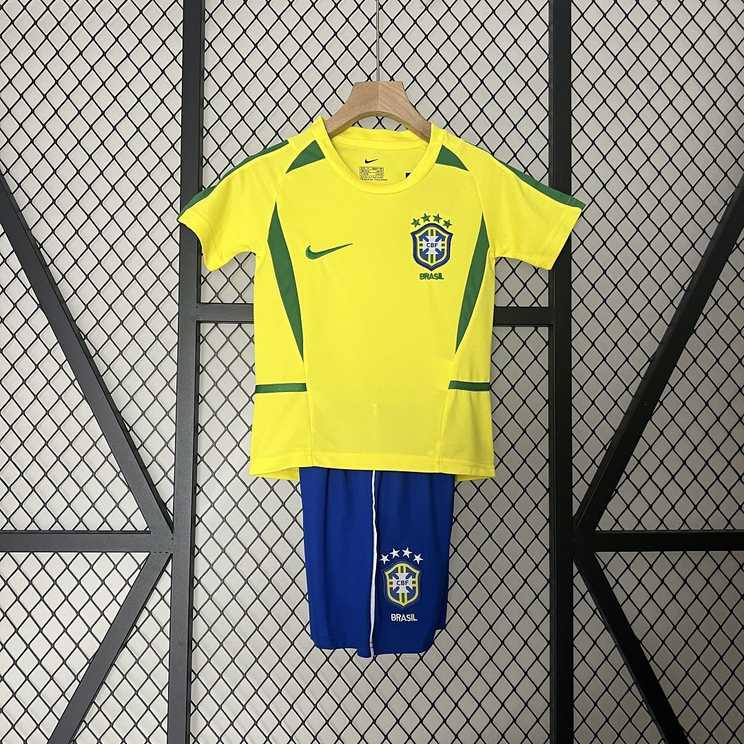 Brazil Home Retro Kids Kit 2002 - FutStore