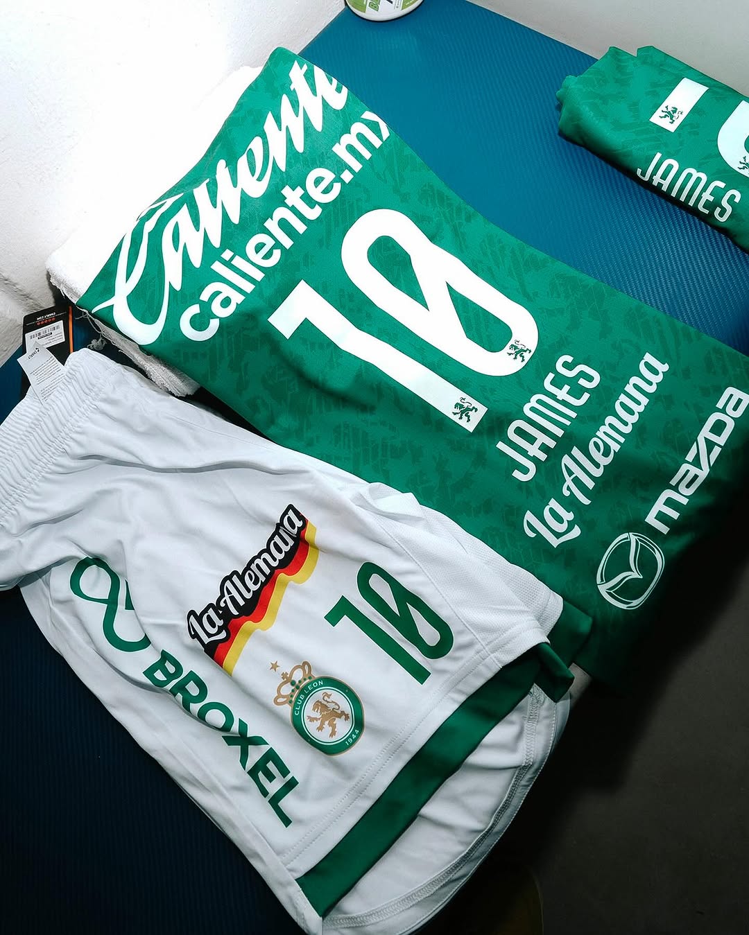 Club Léon Home Fan Jersey 2024/25 - FutStore