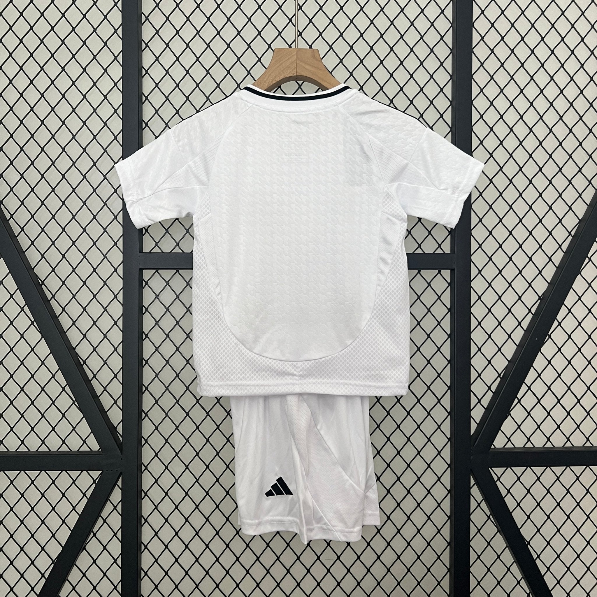 Kit Kids Real Madrid Home Jersey 2024/25 - FutStore
