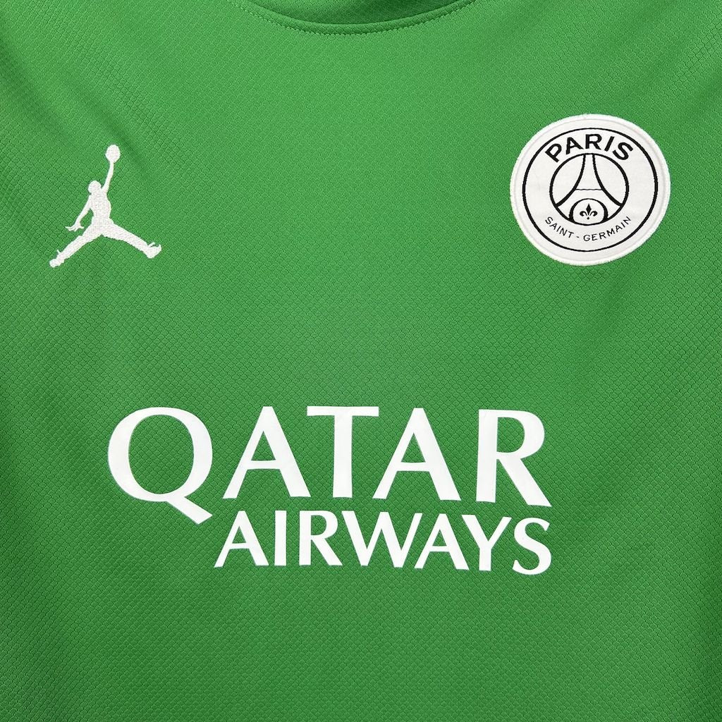 Paris Saint - Germain 2025/26 Green goalkeeper Long Sleeves Jersey - FutStore