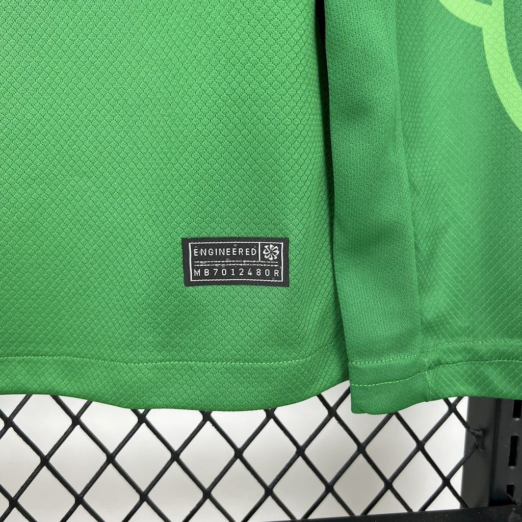 Paris Saint - Germain 2025/26 Green goalkeeper Long Sleeves Jersey - FutStore