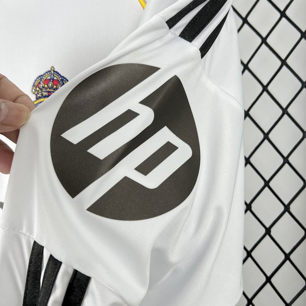 Real Madrid 2025/26 Home Long Sleeves Jersey - FutStore
