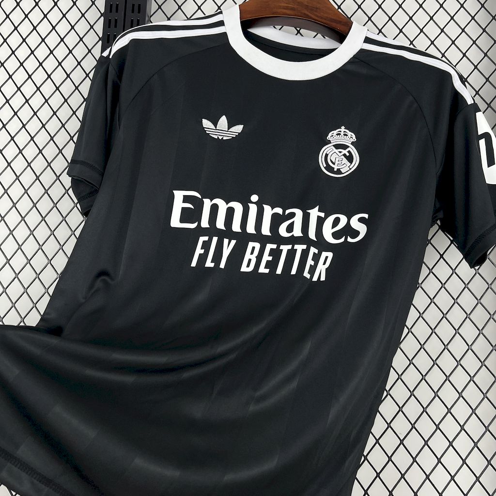Real Madrid 2025/26 Training Jersey - Black - FutStore