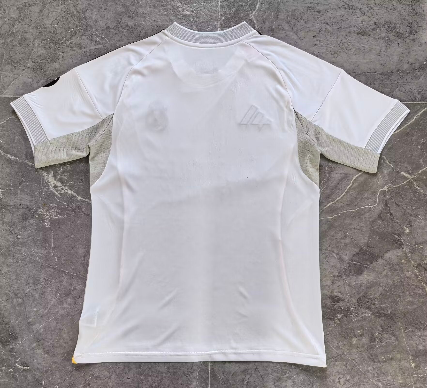 Real Madrid Home Jersey 2025/26 - Version Fan - FutStore
