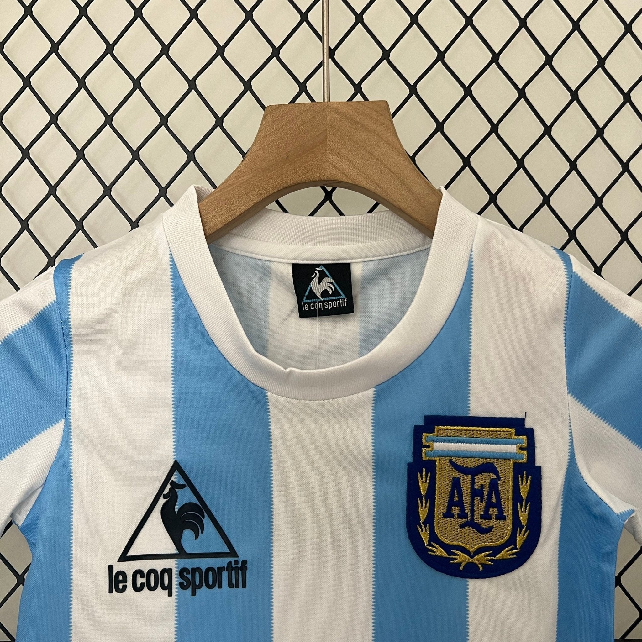 Argentina Home Retro 1986 Kids Kit - Le Coq Sportifit - FutStore