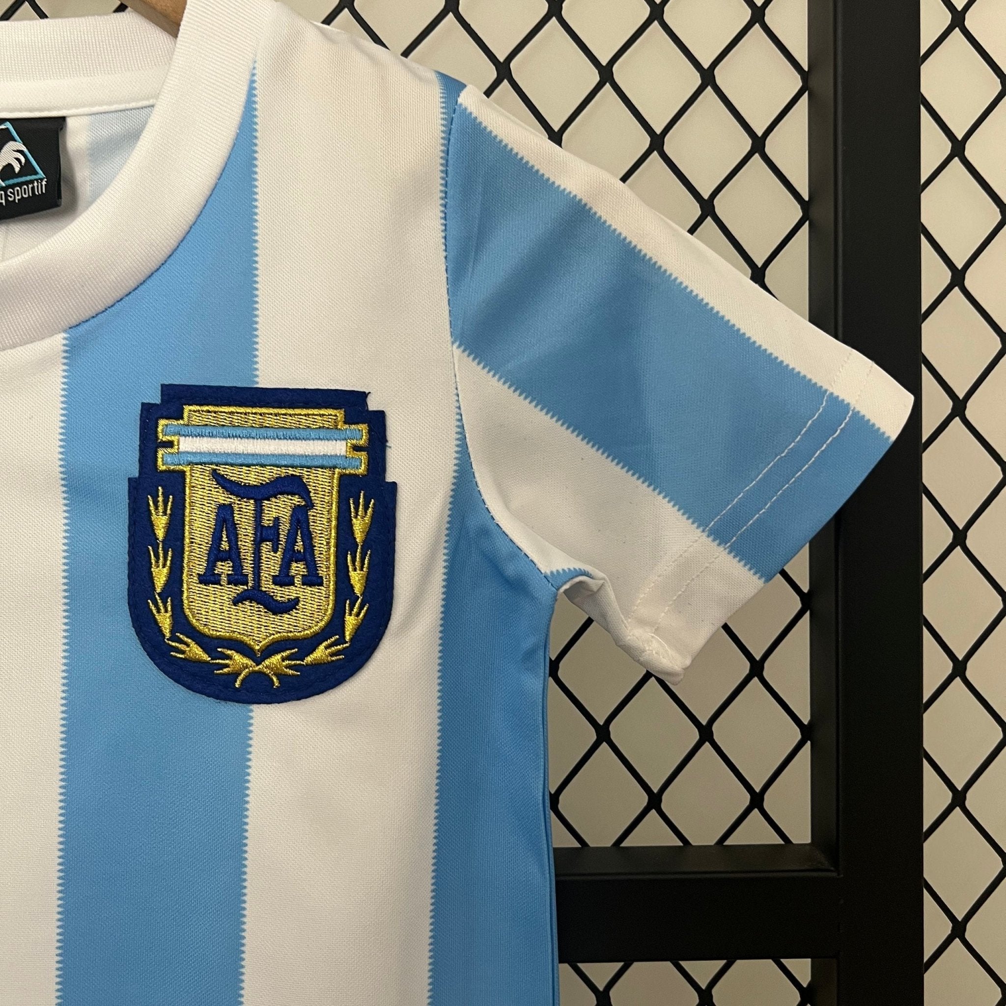 Argentina Home Retro 1986 Kids Kit - Le Coq Sportifit - FutStore