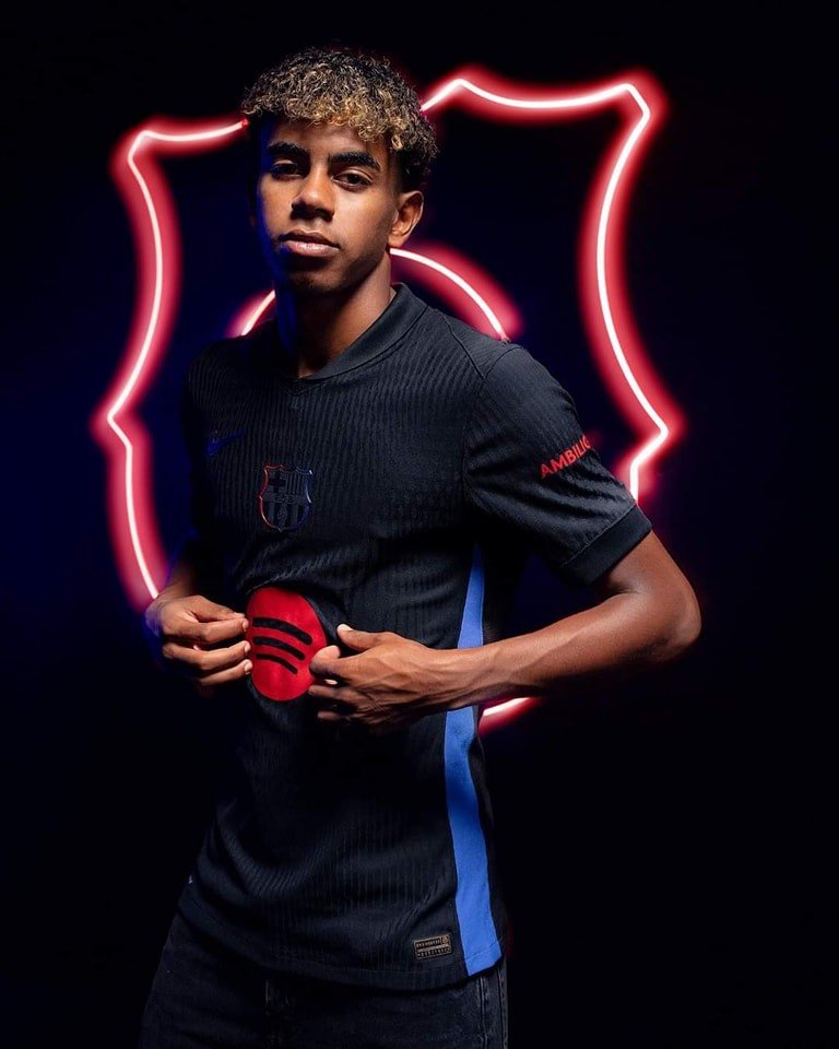Barcelona Away Jersey X Travis Scott - FutStore