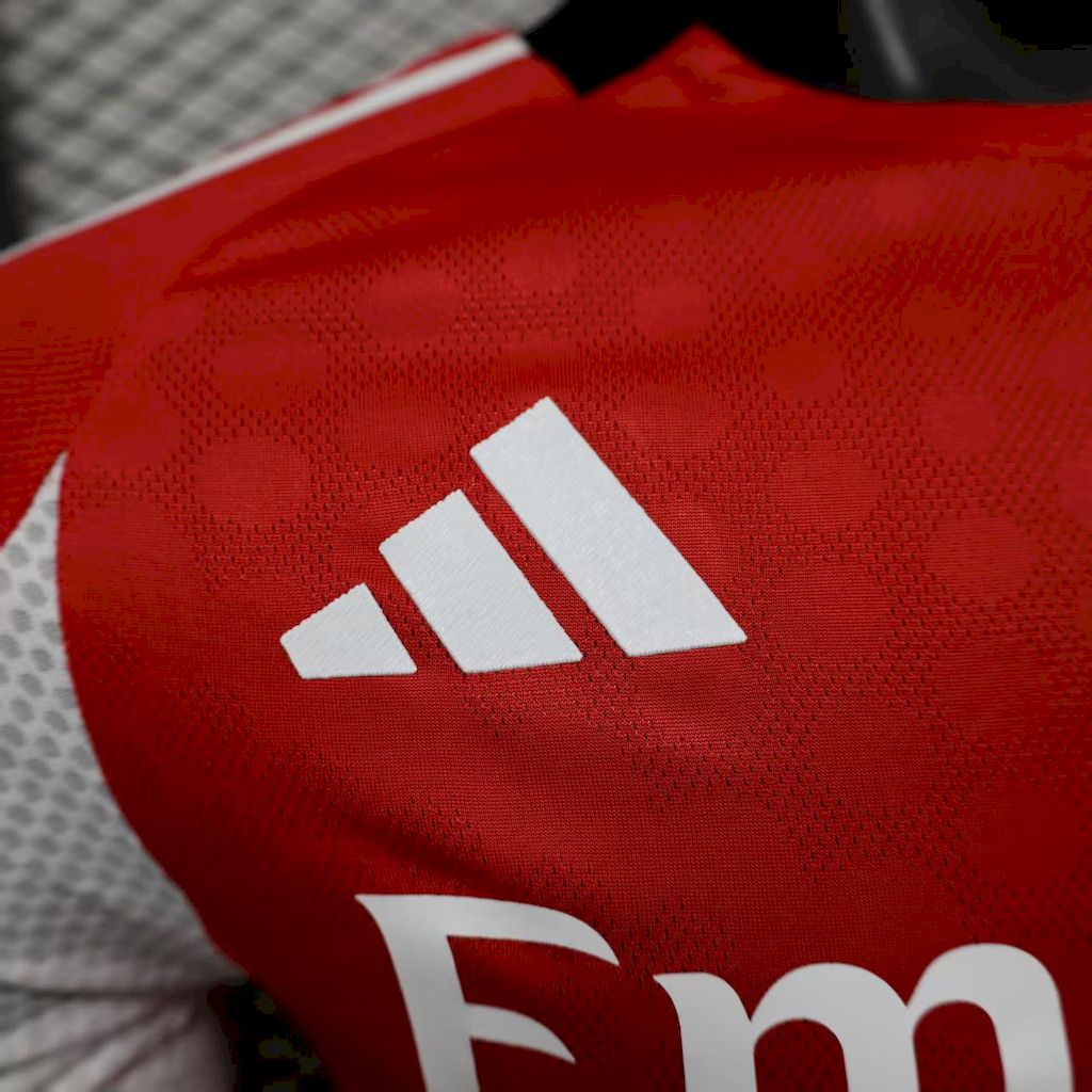 Benfica 2025/26 Home Jersey Player Version - Authentic Player [Slim Fit] Player [Slim Fit] Player [Slim Fit] Slim Fit - FutStore