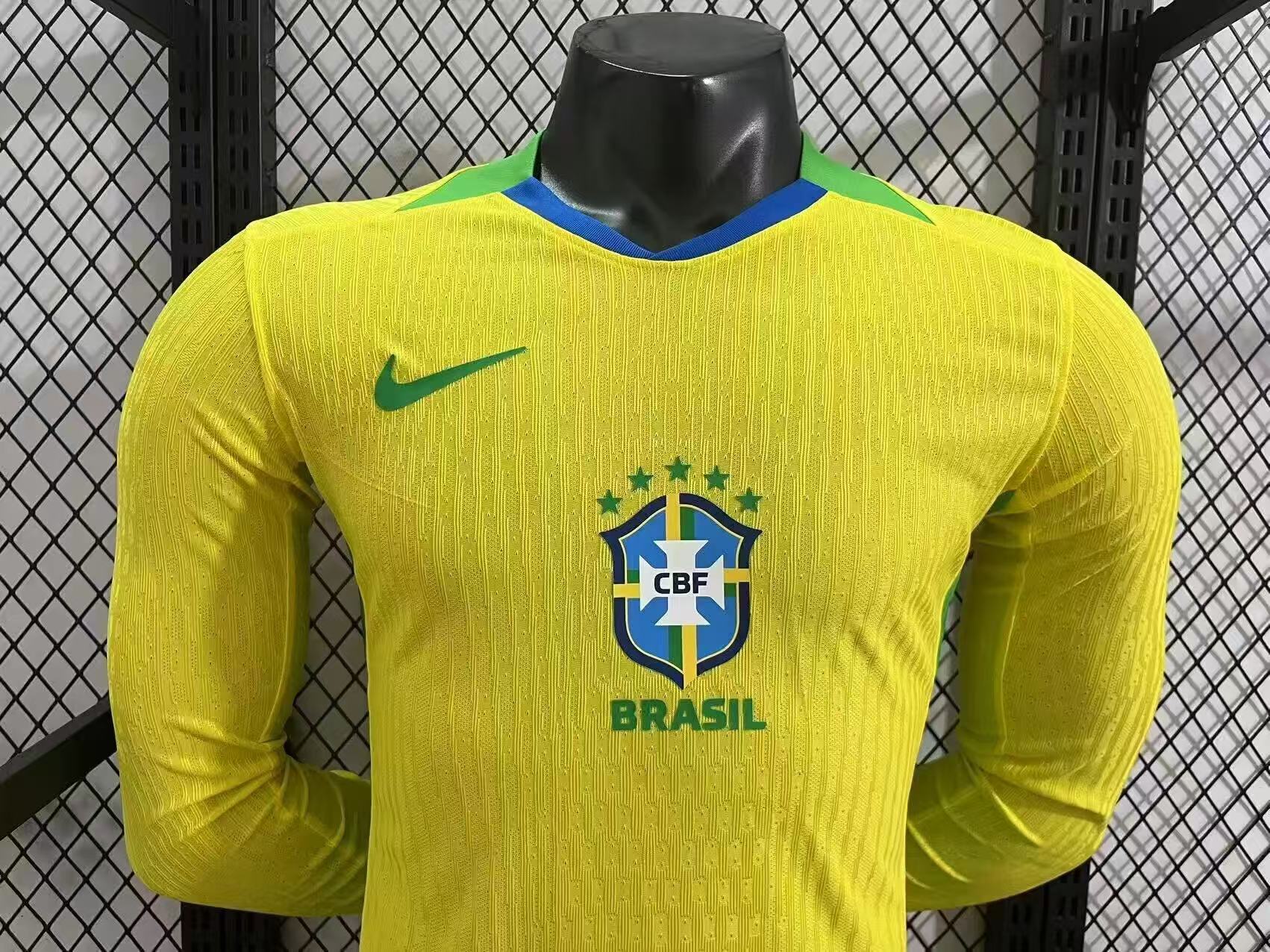 Brazil 2025/26 Authentic Player [Slim Fit] Player [Slim Fit] Player [Slim Fit] Player Long Sleeve Brasil [Slim Fit] - FutStore