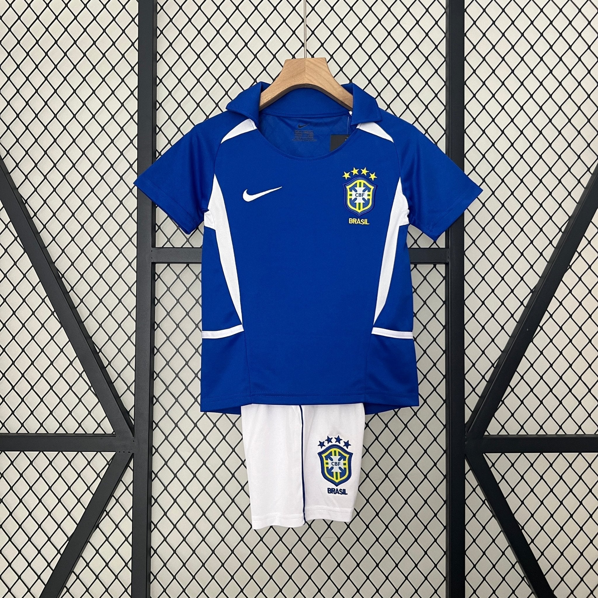 Brazil Away Retro Kids Kit 2002 - FutStore
