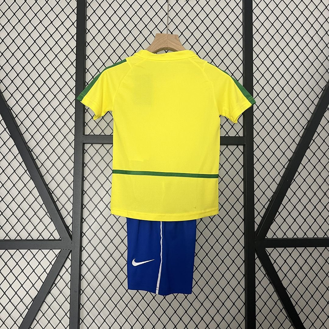 Brazil Home Retro Kids Kit 2002 - FutStore
