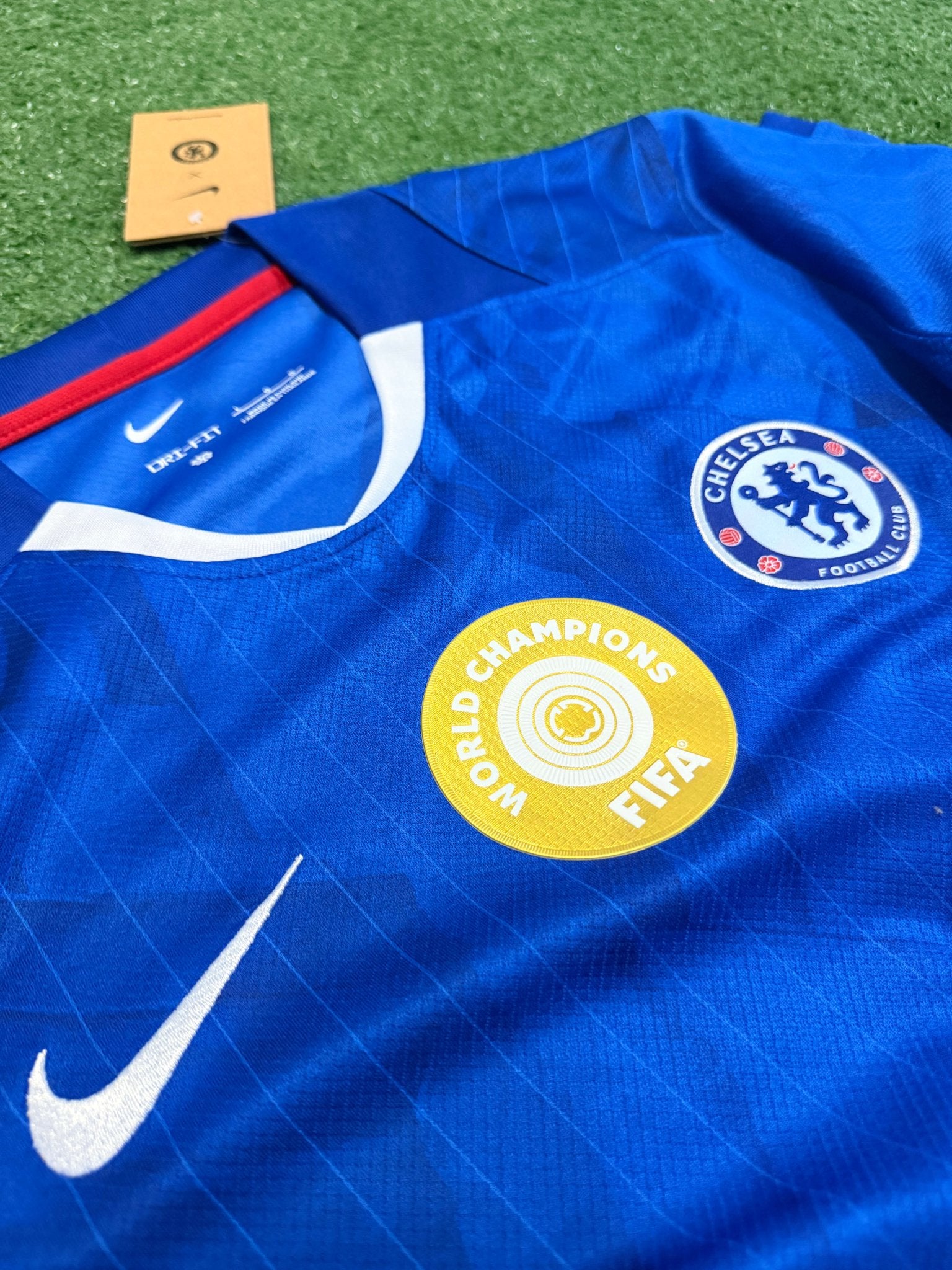 Chelsea Legacy Edition: Home Kit & Gold Medal Combo - FutStore