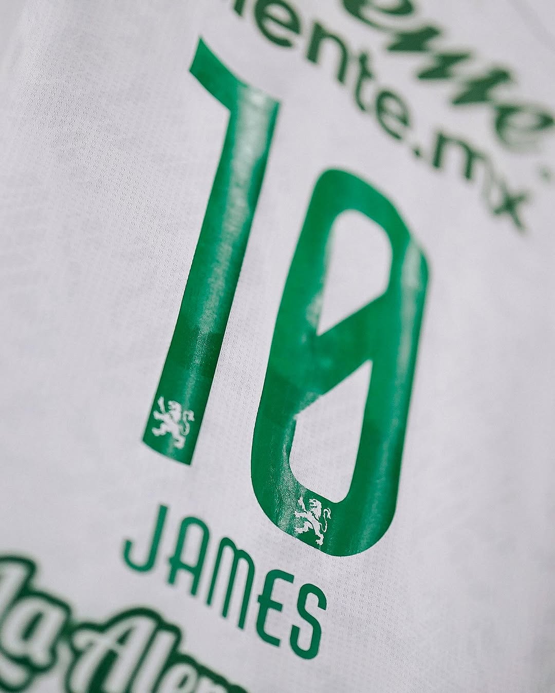 Club Léon James 10 Away Fan Jersey 2024/25 - FutStore