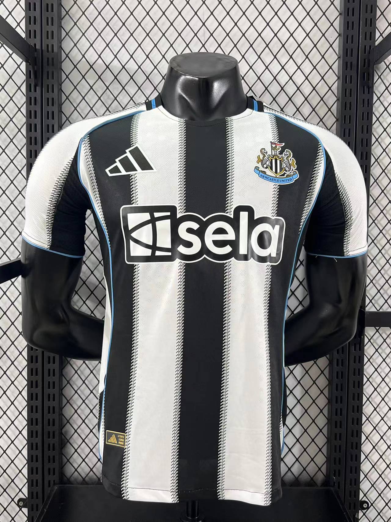 New Castle United 2025/26 - Player Authentic Player [Slim Fit] Player [Slim Fit] Player [Slim Fit] [Slim Fit] - FutStore