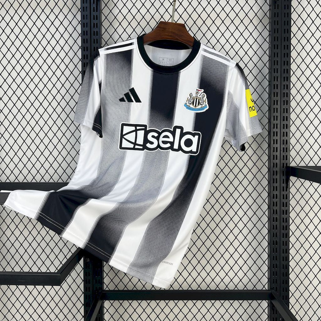 Newcastle United 2025/26 Home Jersey - FutStore
