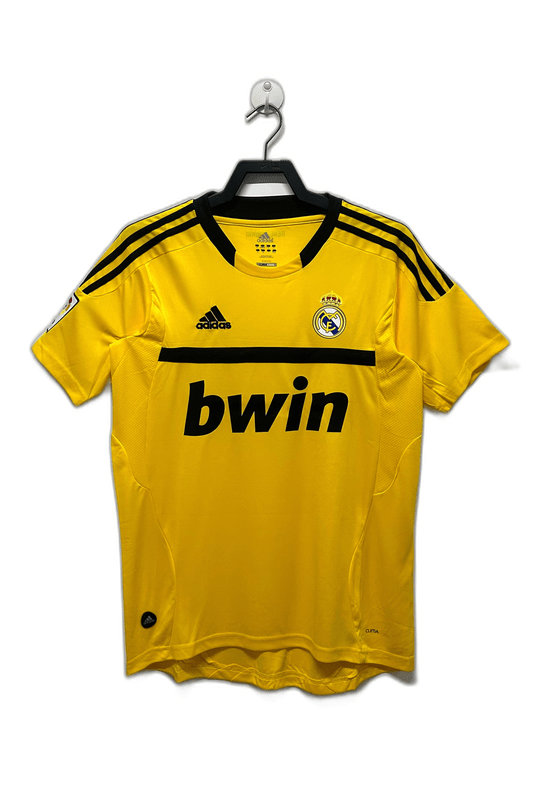 Real Madrid 11/12 Goalkeeper Jersey - Retro Version - FutStore
