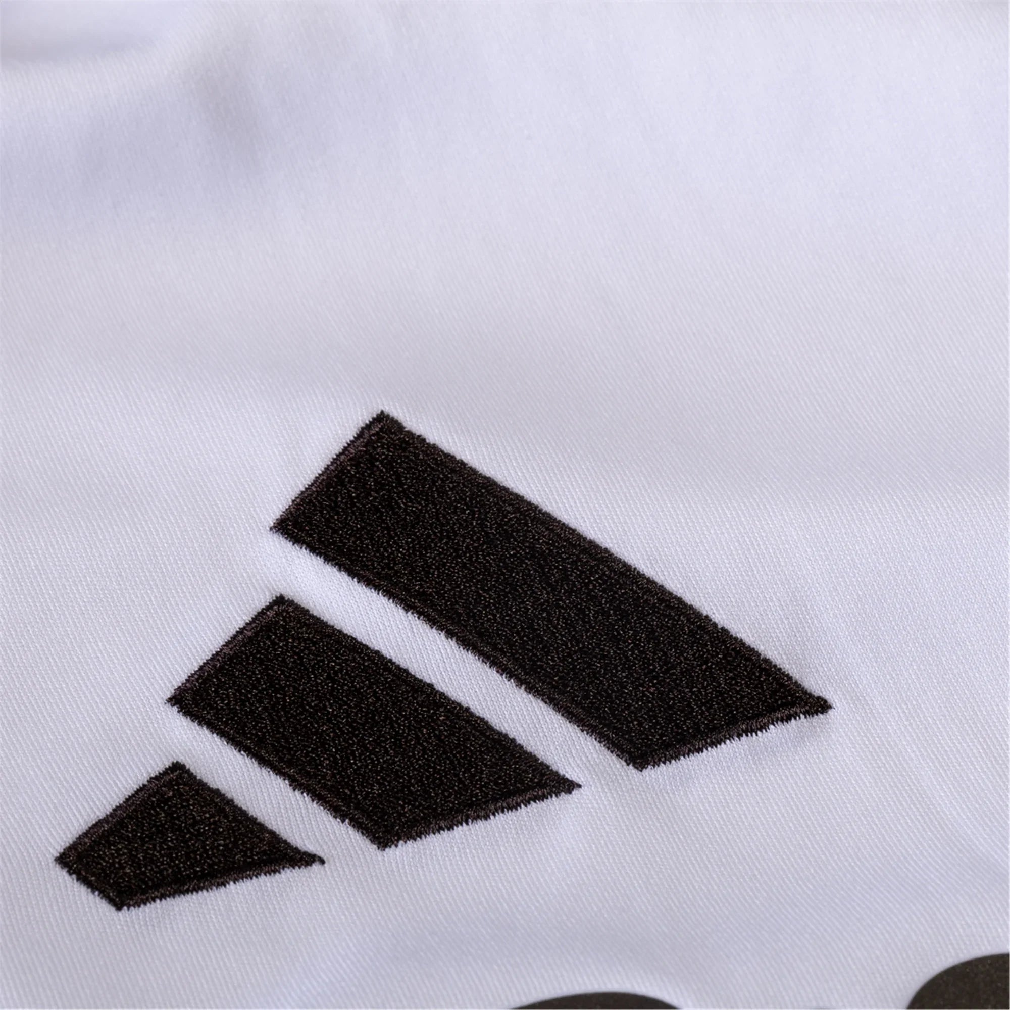 Real Madrid 2025/26 Home Long Sleeves Jersey - FutStore