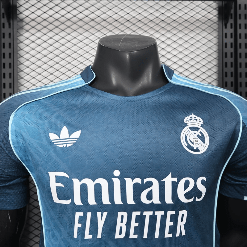 Real Madrid 2025/26 Player Blue Gradient Special Edition - Slim Fit - FutStore