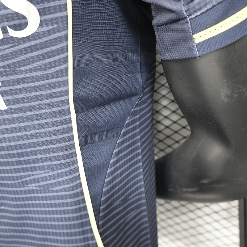 Real Madrid Authentic Player [Slim Fit] Player [Slim Fit] Player [Slim Fit] Away Player 2025/26 - Slim Fit - FutStore