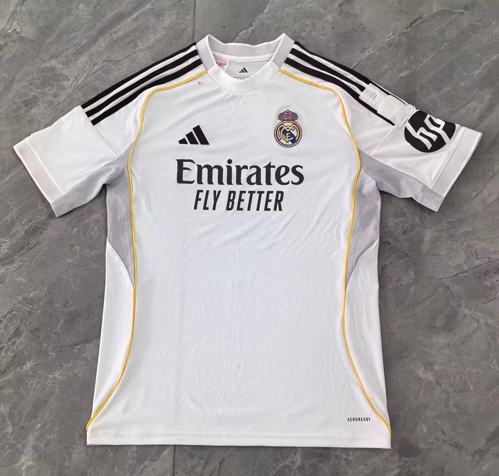 Real Madrid Home Jersey 2025/26 - Version Fan - FutStore