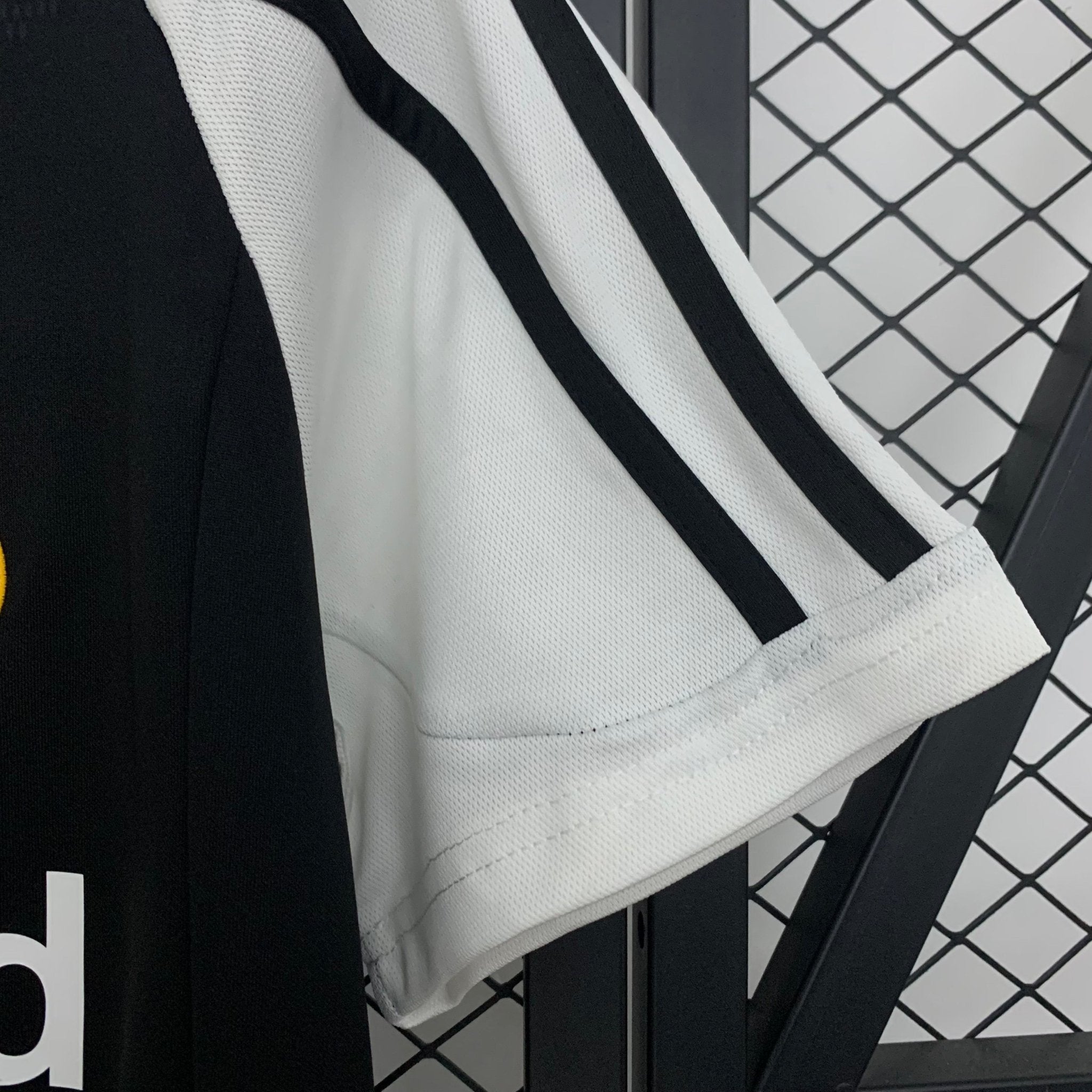 Retro Real Madrid 01/02 Away - FutStore