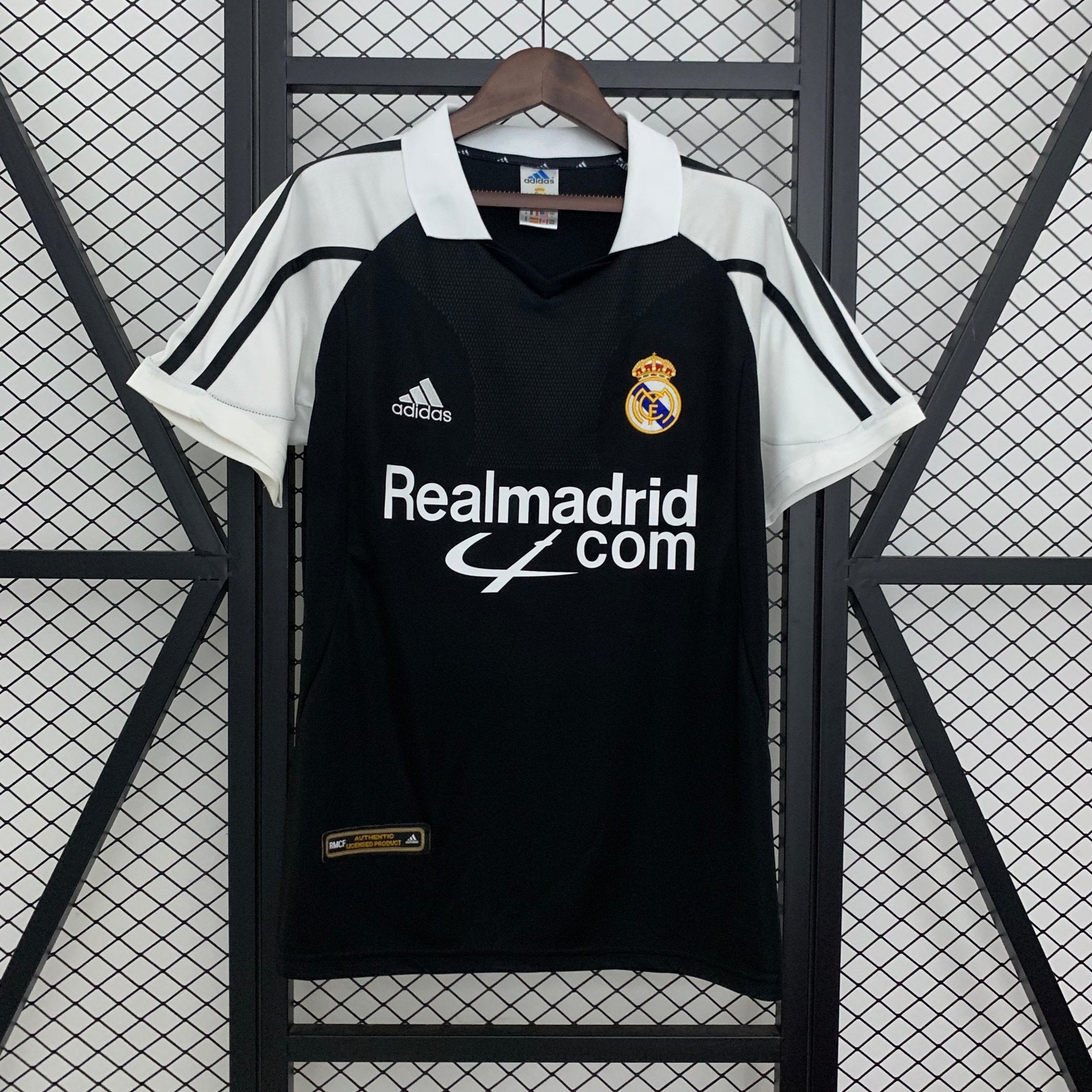Retro Real Madrid 01/02 Away - FutStore