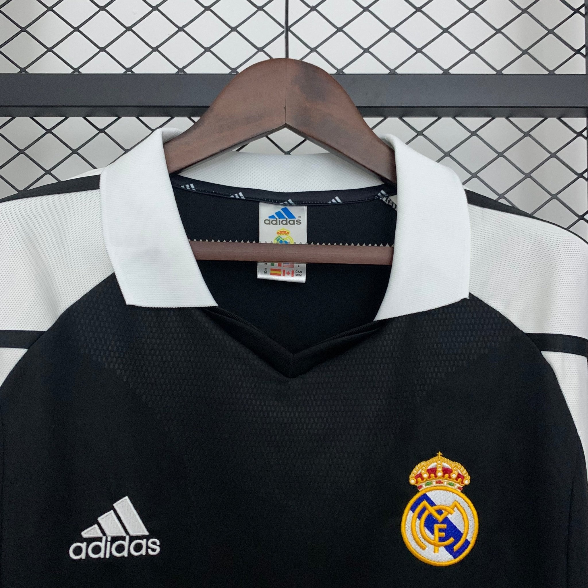 Retro Real Madrid 01/02 Away - FutStore